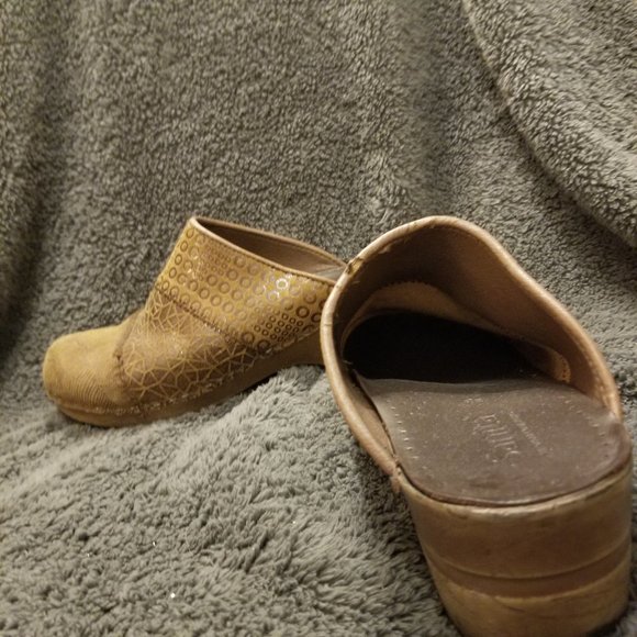 Sanita Clogs - Picture 1 of 4